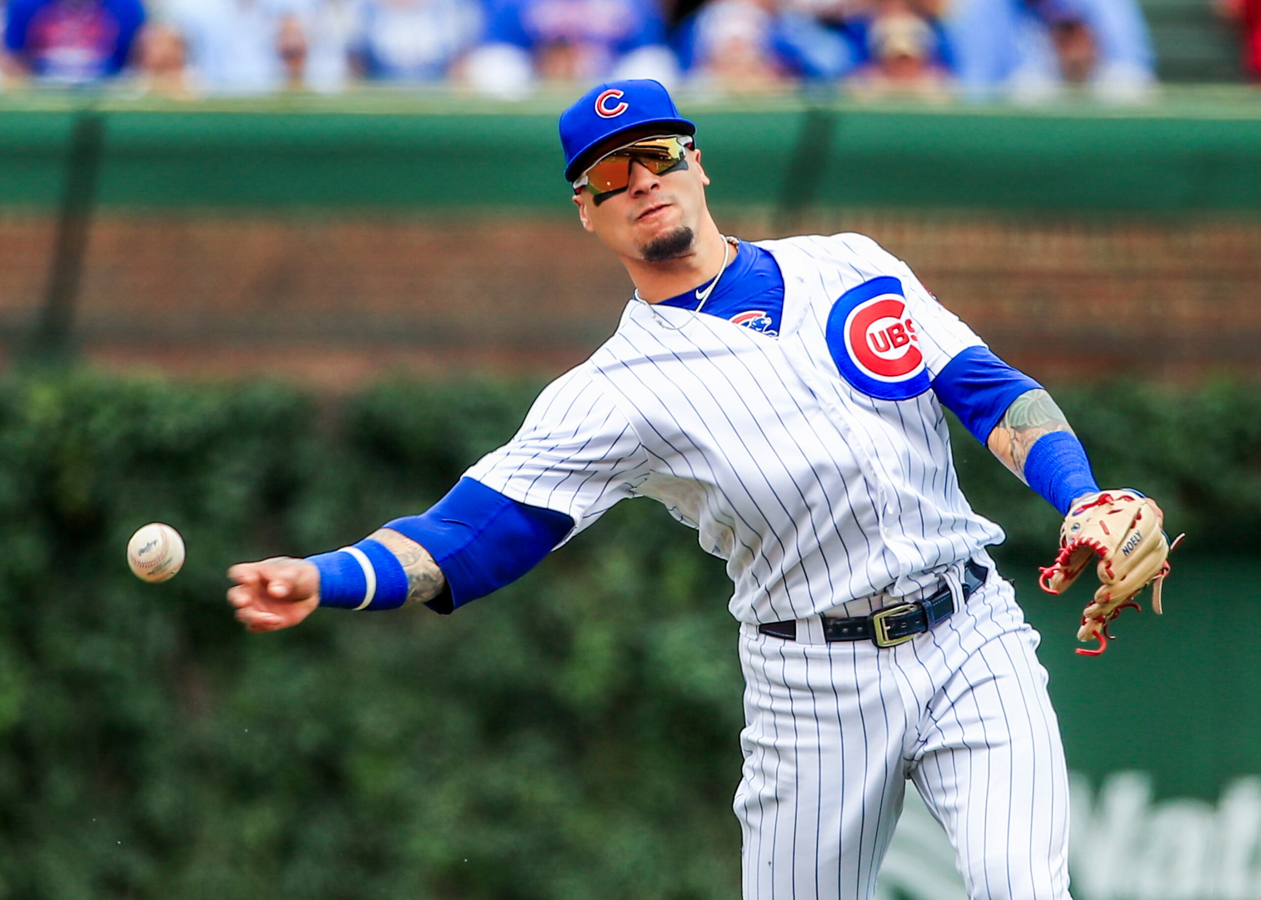 El infielder puertorriqueño Javier Báez, quien ganó el galardón el martes, es el vigésimo pelotero isleño en adjudicarse un Guante de Oro en las Grandes Ligas.