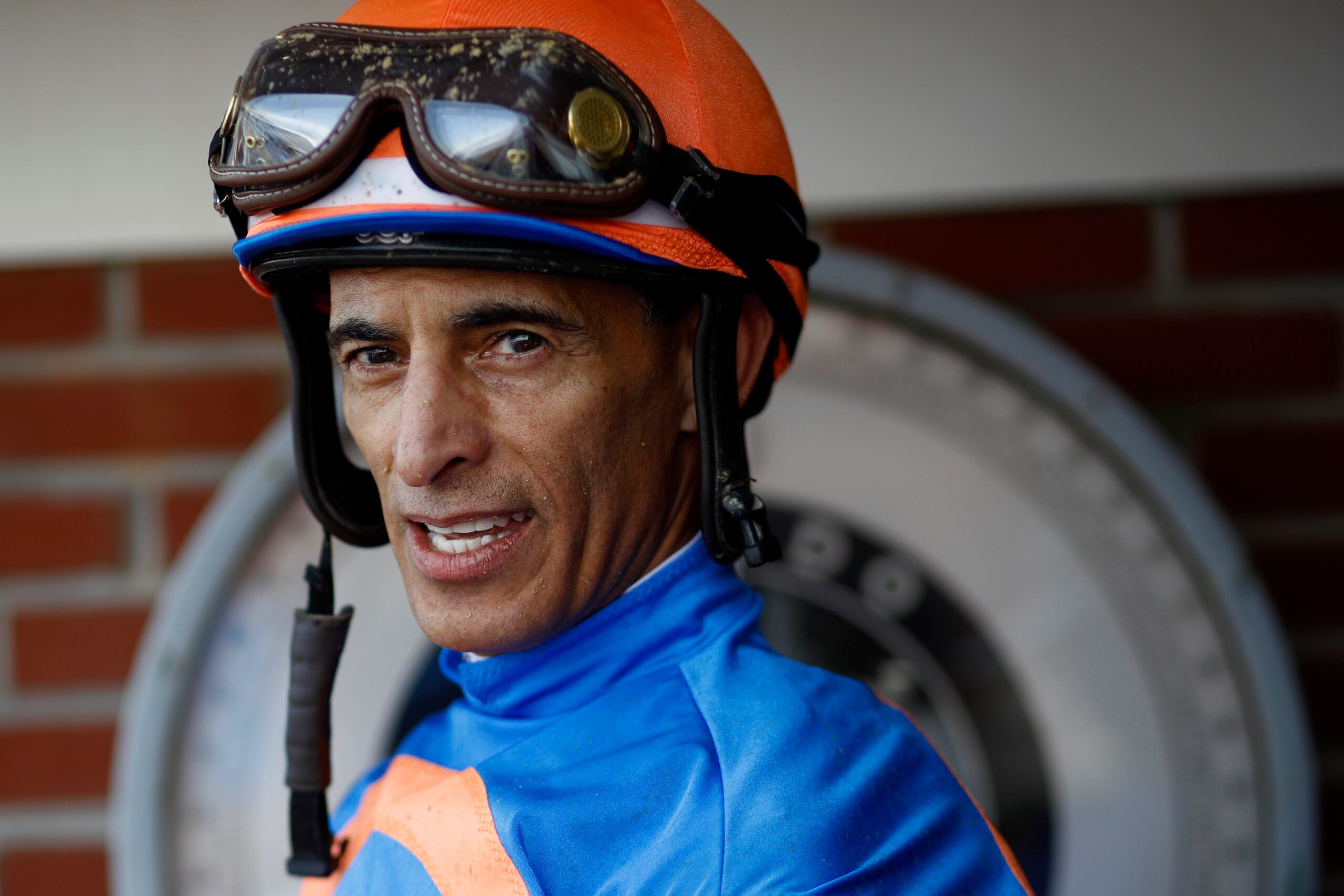 El carolinense John Velázquez acapara los totales de triunfos en carreras de grado sobre grama o tierra. (AP Photo/Patrick Semansky)