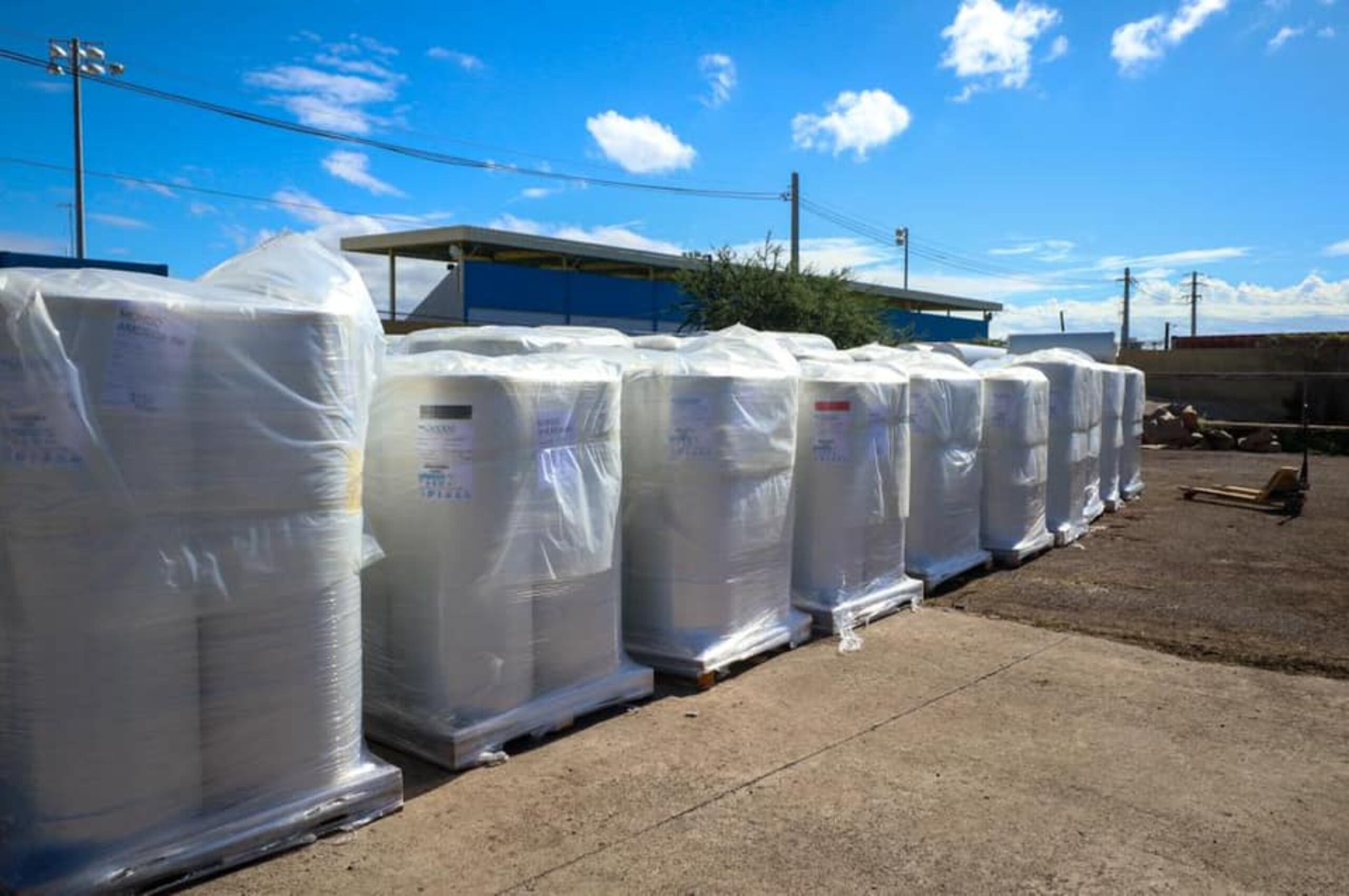 El material de la nueva pista está en Ponce para su instalación.