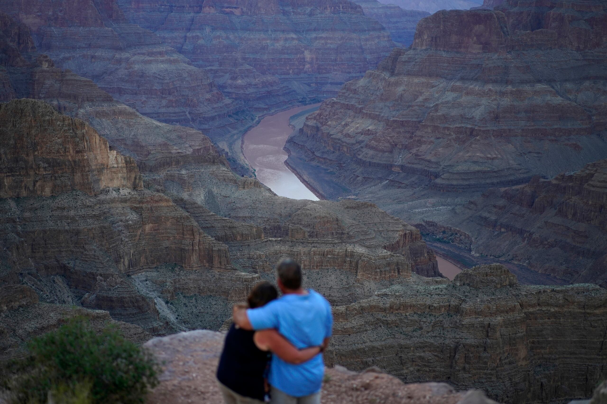 Vista del río Colorado desde el noroeste de Arizona. Foto tomada el 15 de agosto del 2022.  (Foto AP/John Locher)