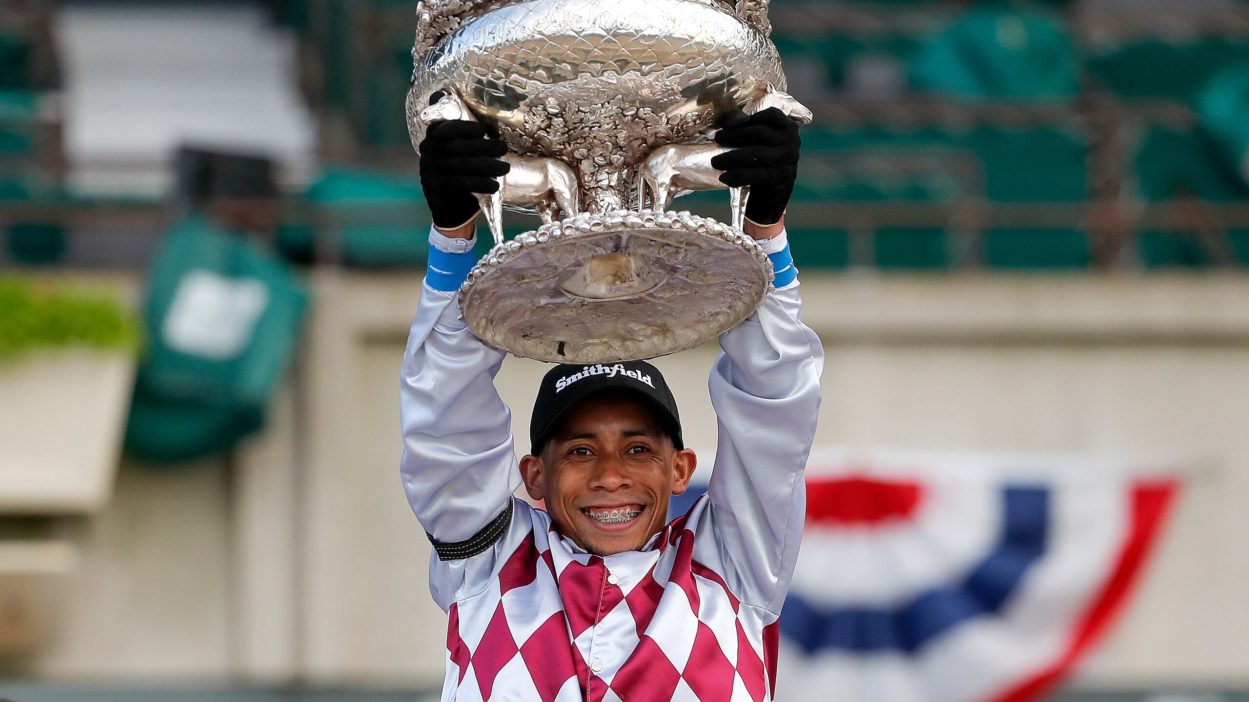 El jockey puertorriqueño Manny Franco busca este sábado su segundo Belmont Stakes en el hipódromo Belmont Park de Nueva York luego de este que ganó en el 2020.