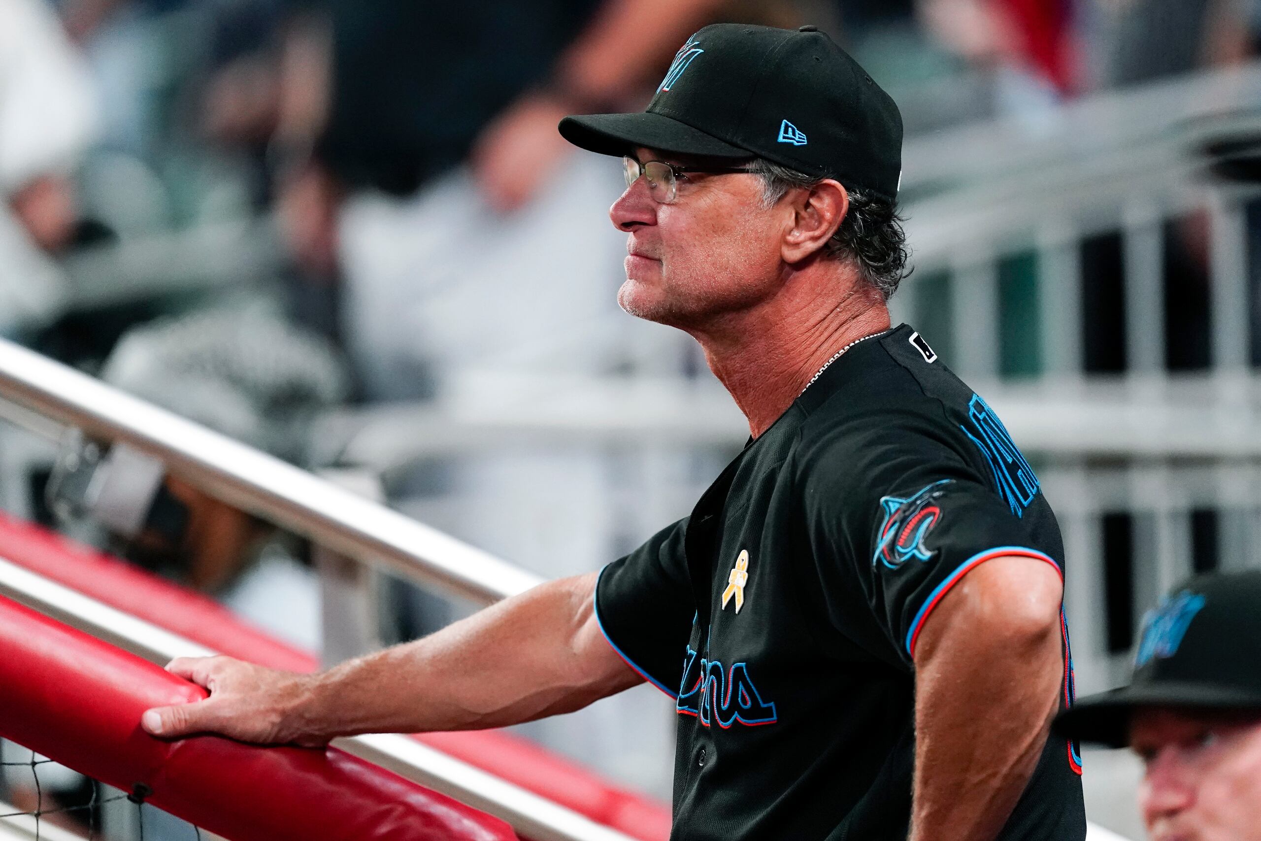 El mánager de los Marlins de Miami Don Mattingly durante un juego contra los Bravos de Atlanta, el 2 de septiembre de 2022.