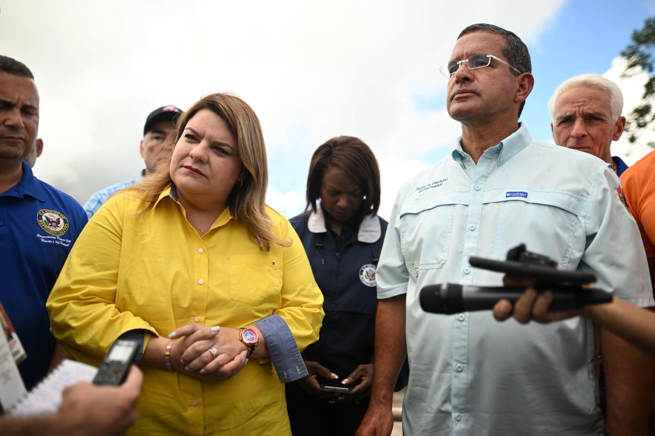 El gobernador Pedro Pierluisi y la comisionada residente en Washington, Jennifer González