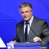 Alec Baldwin recibe a su séptima hija en “tiempos tan inciertos”