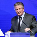 Alec Baldwin se declara no culpable de homicidio involuntario en el set de “Rust”