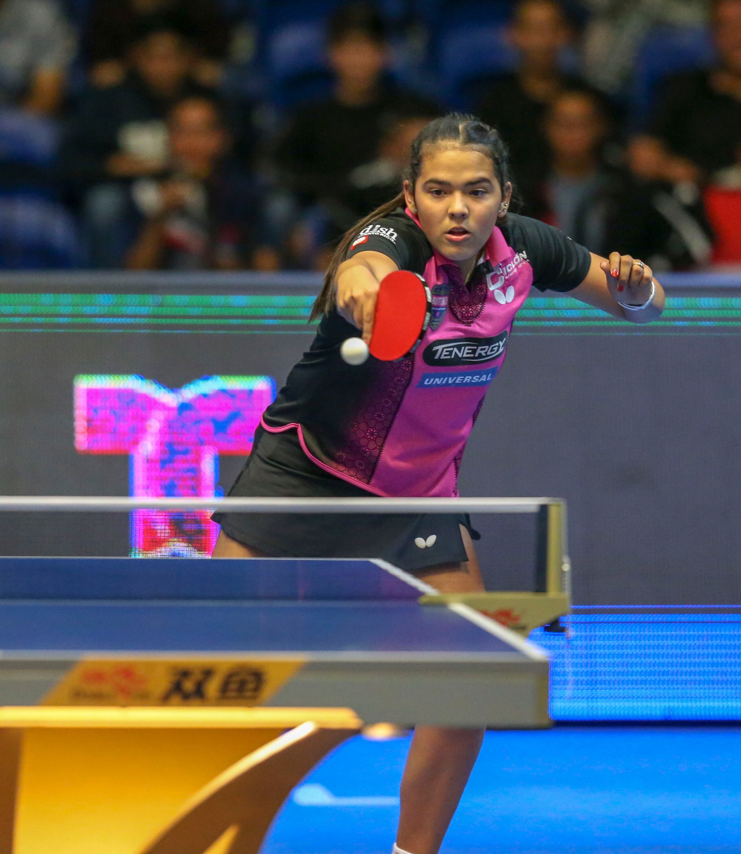 La utuadeña Adriana Díaz está entre las últimas ocho jugadoras del evento World Table Tennis Star Contender que se celebra en Doha, Catar.