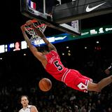 Los Bulls doblegan a los Pistons en París