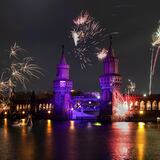 Ataque contra policías con fuegos artificiales durante víspera de Año Nuevo