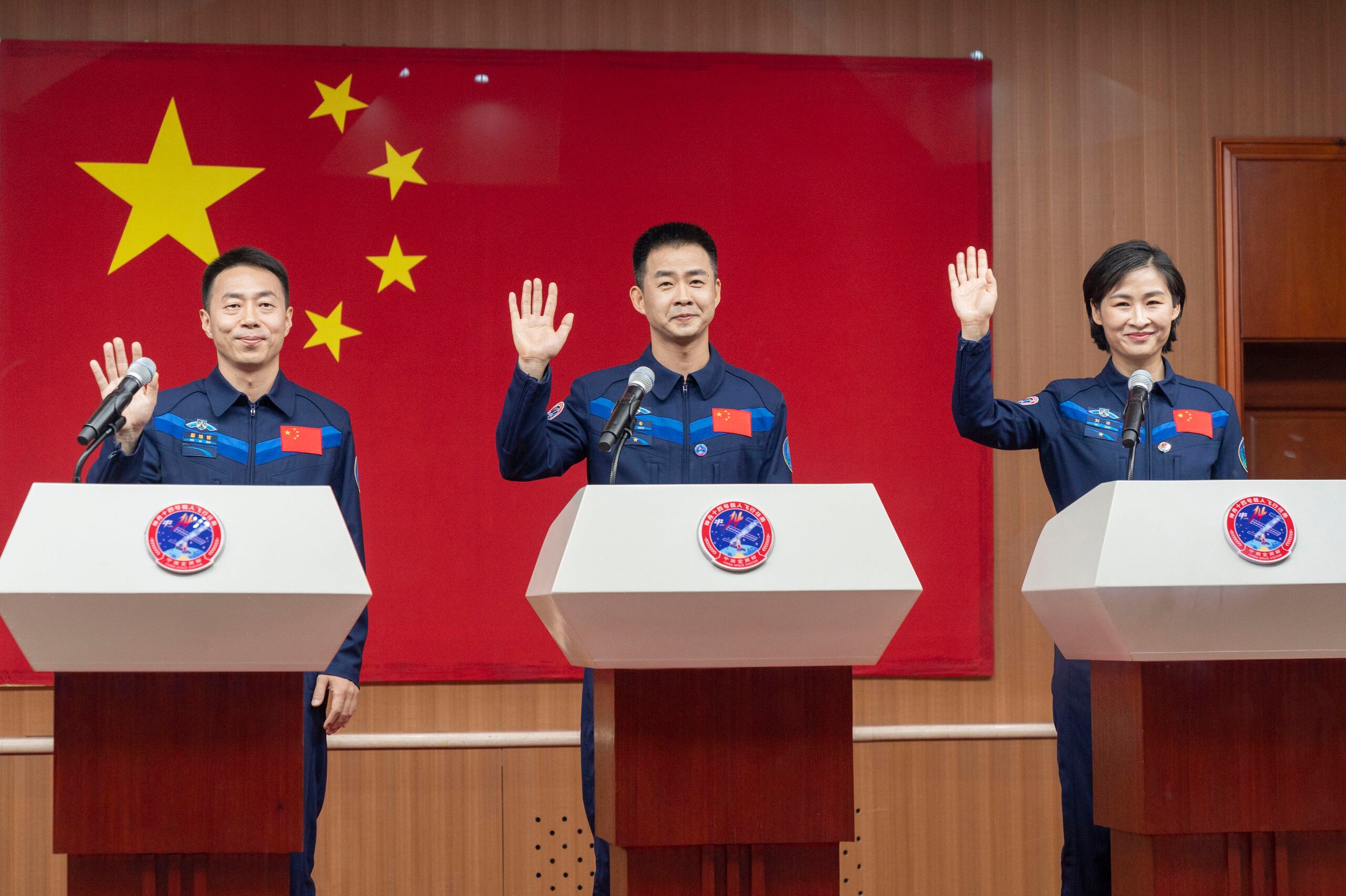 Cai Xuzhe, Chen Dong y Liu Yang parten mañana a la estación espacial china en la misión Shenzhou-14.