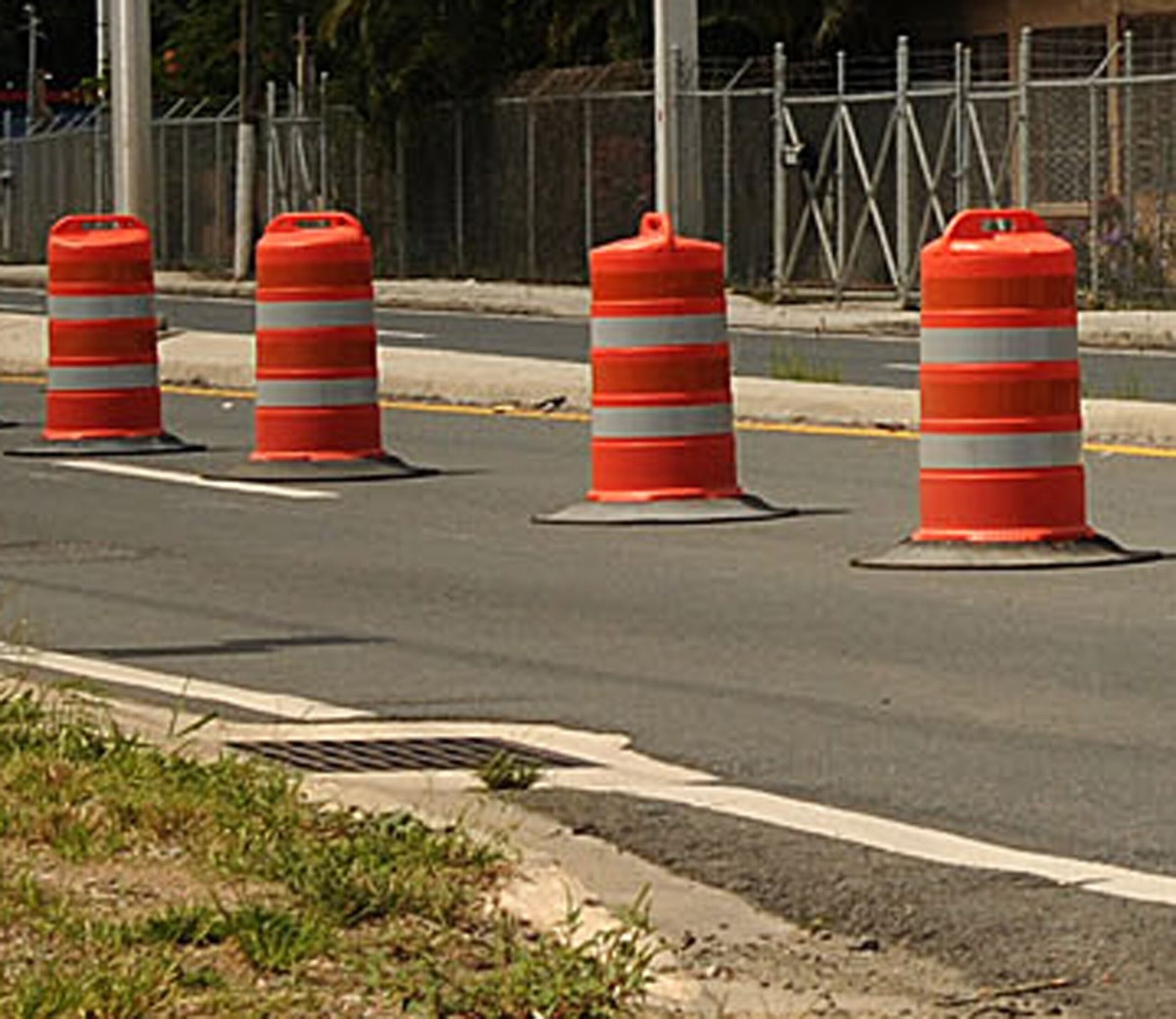 En Cupey, en las carreteras PR-21, PR-176 y la PR-1, permanecerá cerrado un carril parcialmente mientras se realicen los trabajos. (GFR Media)