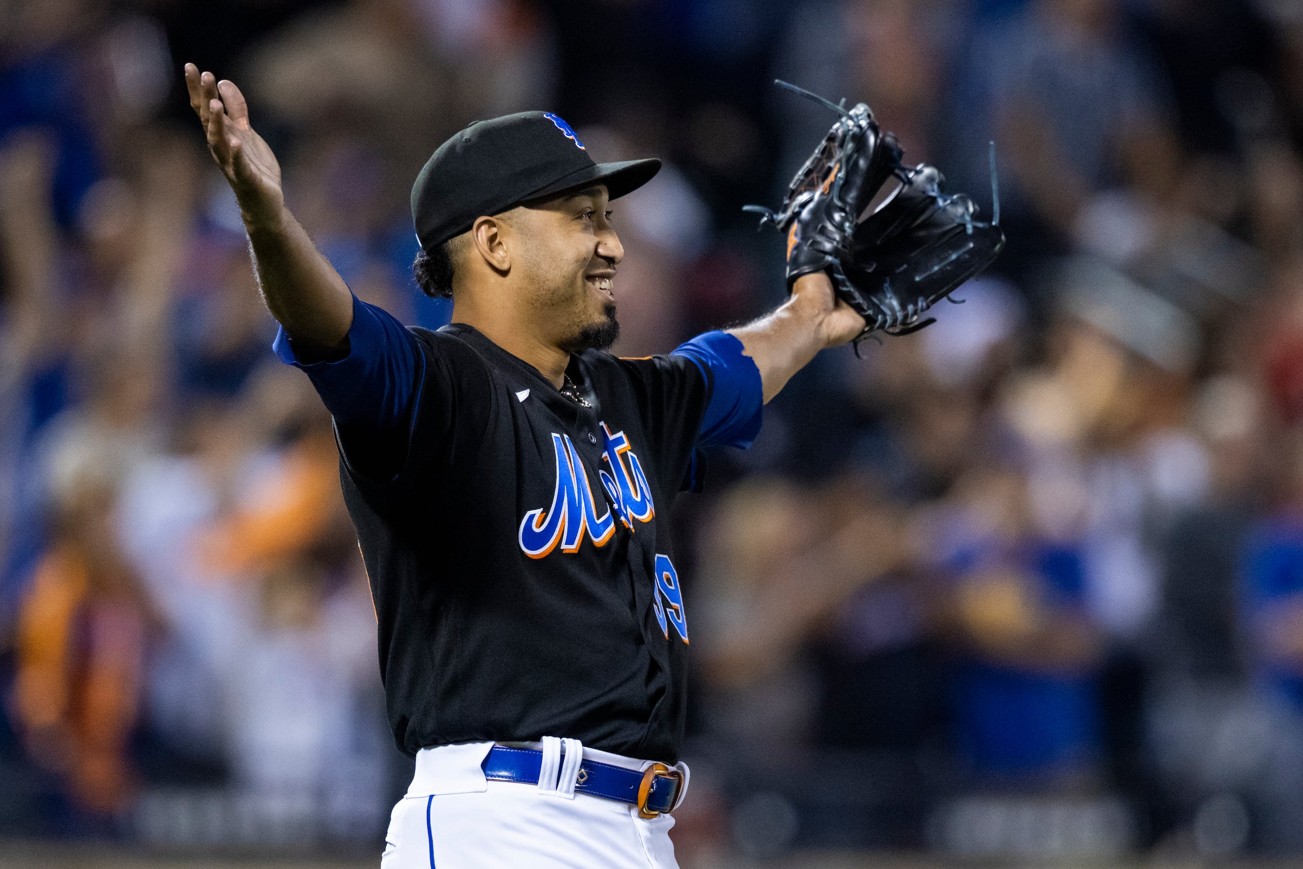 Edwin Diaz podría estar cobrado porciones del contrato hasta el 2042.