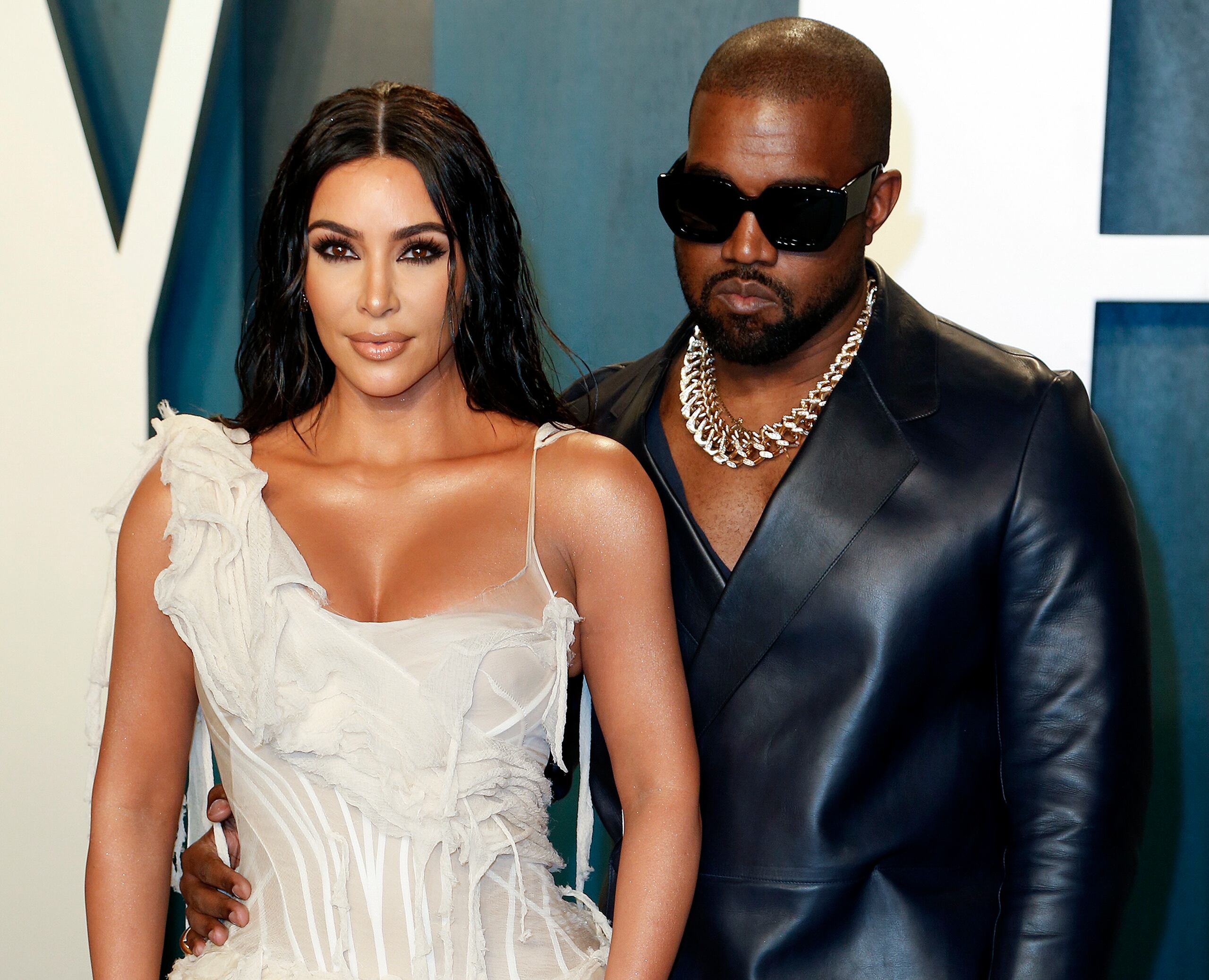 Desde que empezaron su proceso de divorcio en febrero de 2021, tanto Kim Kardashian como Kanye West no han estado exentos de controversias e intercambios intensos a través de diversos medios de comunicación.