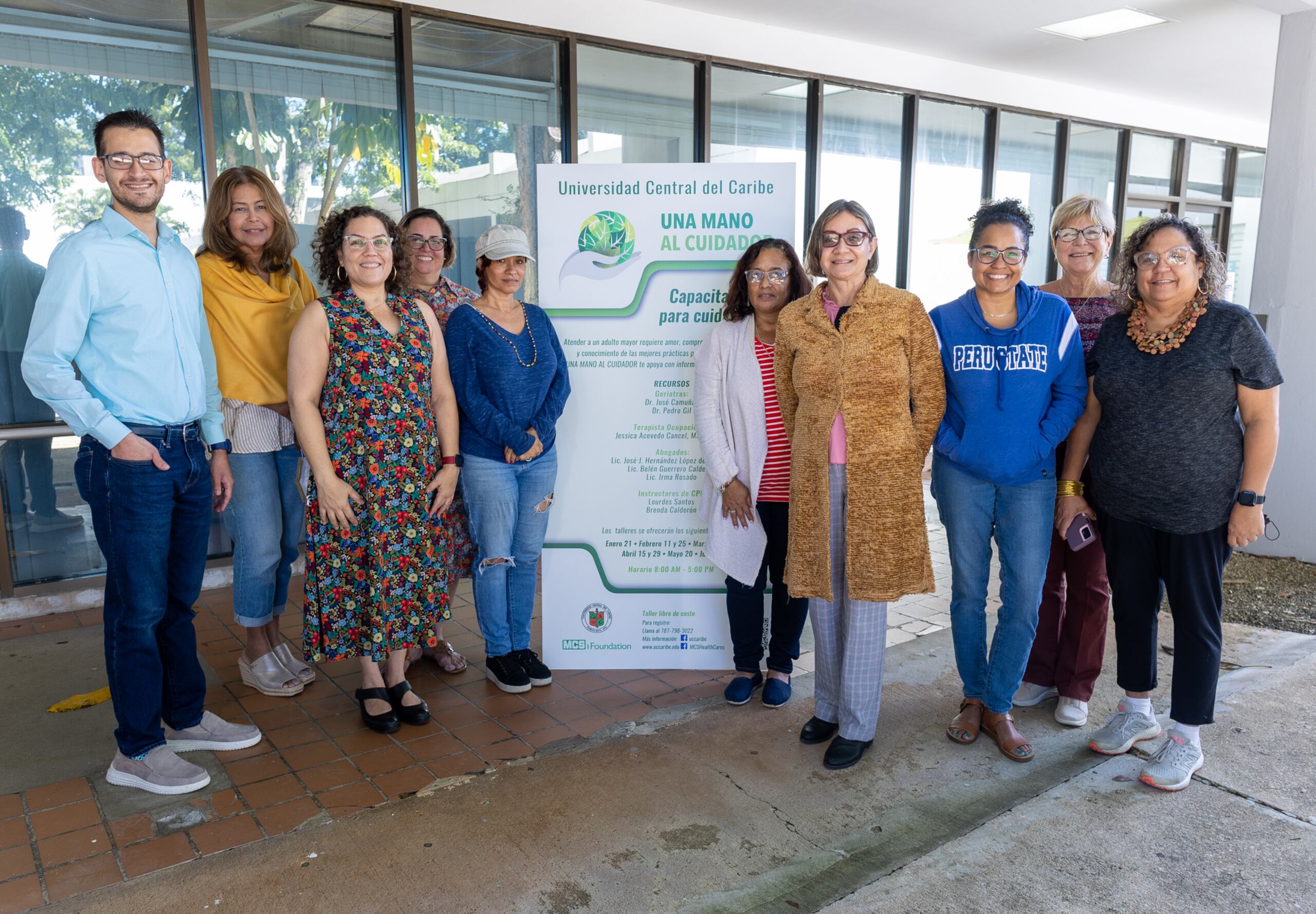 La Universidad Central del Caribe recibió un donativo de MCS Foundation que les permitirá seguir capacitando a personas que cuidan familiares de mayor edad