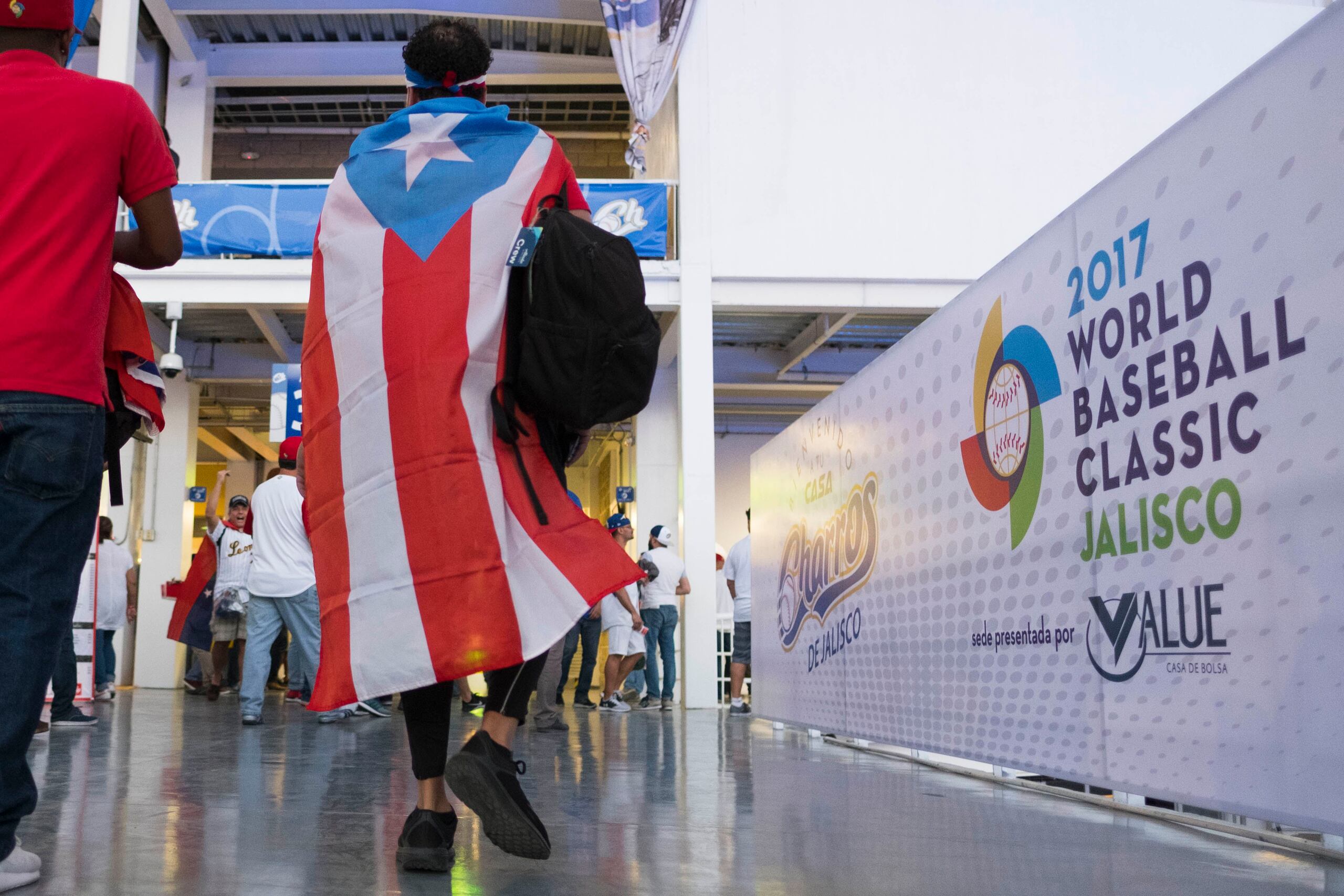 Más de 50 puertorriqueños se dejaron sentir el viernes en la noche en el estadio de los Charros de Jalisco en Guadalajara México.