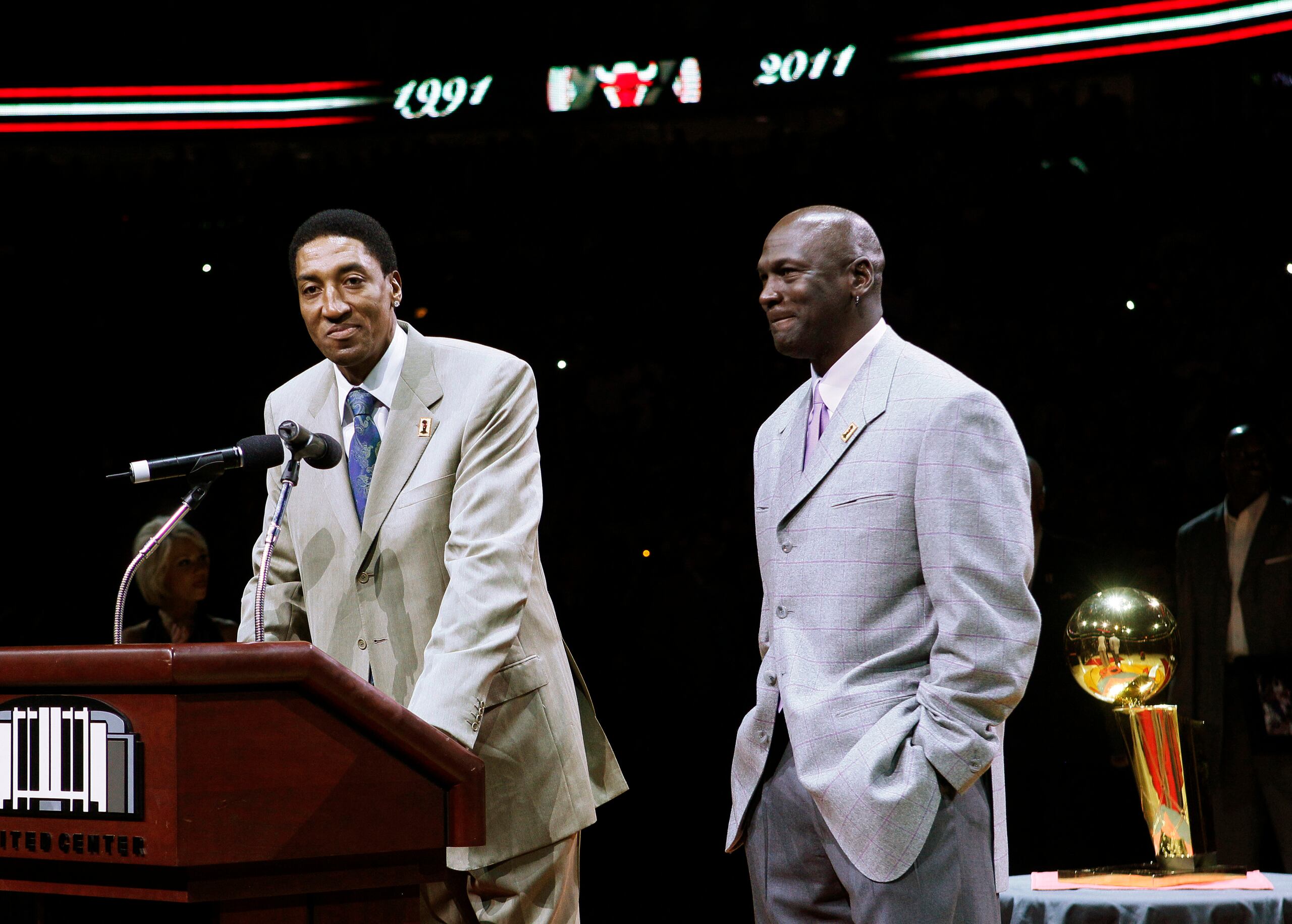 Scottie Pippen y Michael Jordan fueron los líderes de los Bulls en la década del 1990. El primero hoy lamenta que el segundo ha querido ganar toda la gloria de los logros del equipo en aquella época.