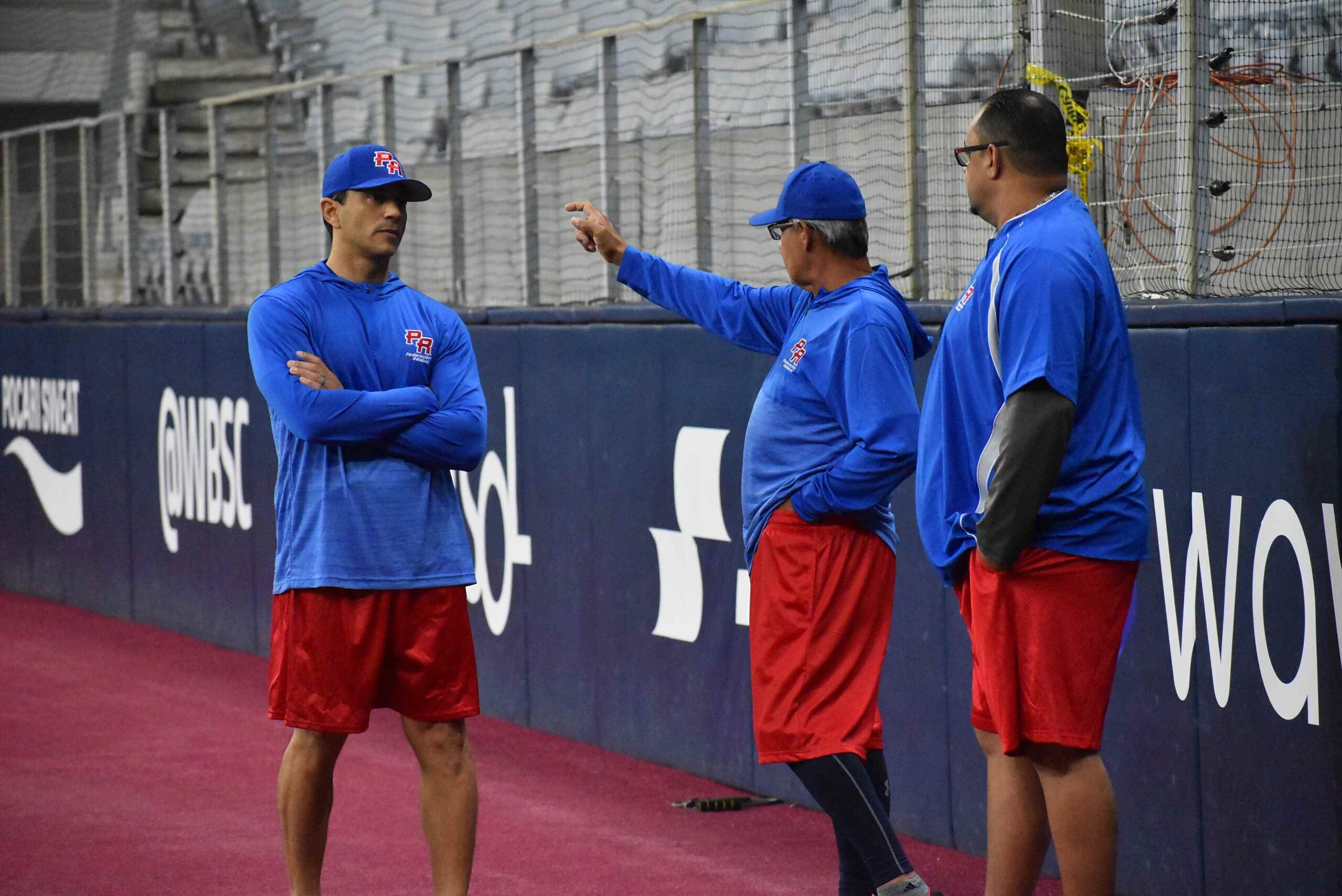 José ‘Cheo’ Rosado (izquierda) se unió en la recta final de la preparación del equipo. (Suministrada)