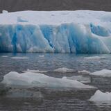 Las altas temperaturas causan el espectacular desprendimiento de un glaciar en Chile 