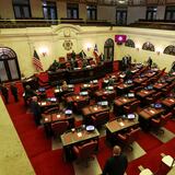 Avalan en el Senado proyecto que incrementa salario de fiscales, procuradores y registradores de la propiedad