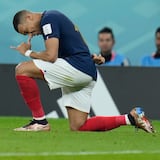 Mbappe pide oraciones por Pelé