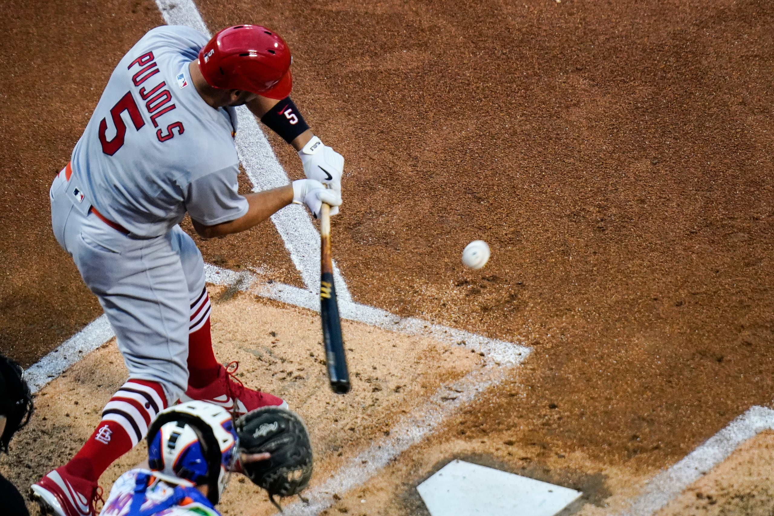 Albert Pujols está activo en la temporada número 22 de su carrera, de vuelta al uniforme de los Cardinals. El pelotero, al igual que el boricua Yadier Molina, está activo en una temporada de despedida del béisbol.