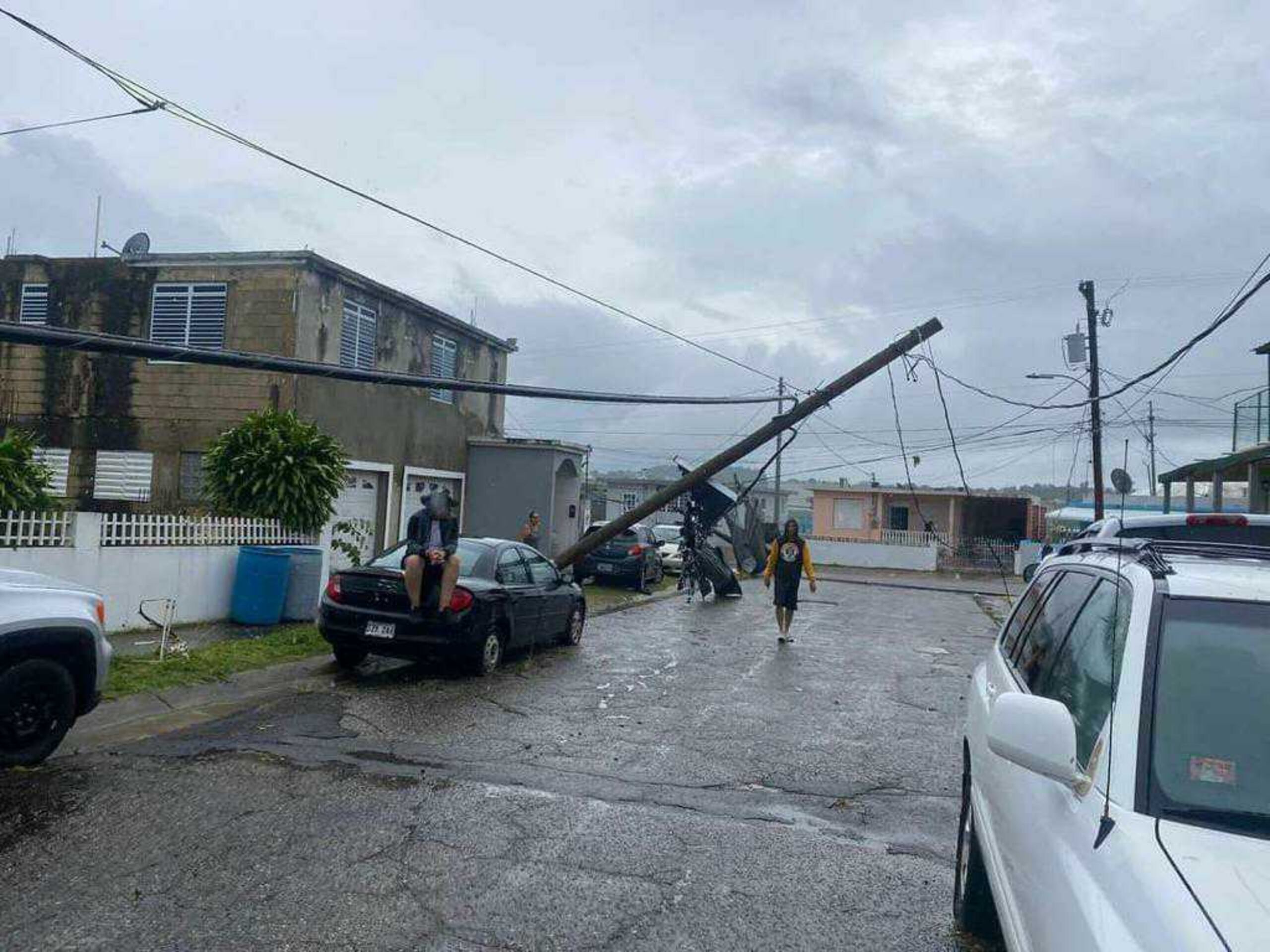 El alcalde exhortó a las personas que sufrieron algún tipo de daño tras el fenómeno, a que lo reporten a la Oficina municipal de Manejo de Emergencias.