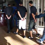 Arrestan en Ponce a cinco hombres de estatus migratorio no definido 