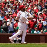 Albert Pujols se acerca a los 700 jonrones