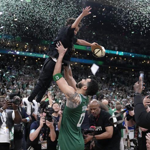 Boston liquida a los Mavericks en cinco juegos y se proclama campeón de la NBA