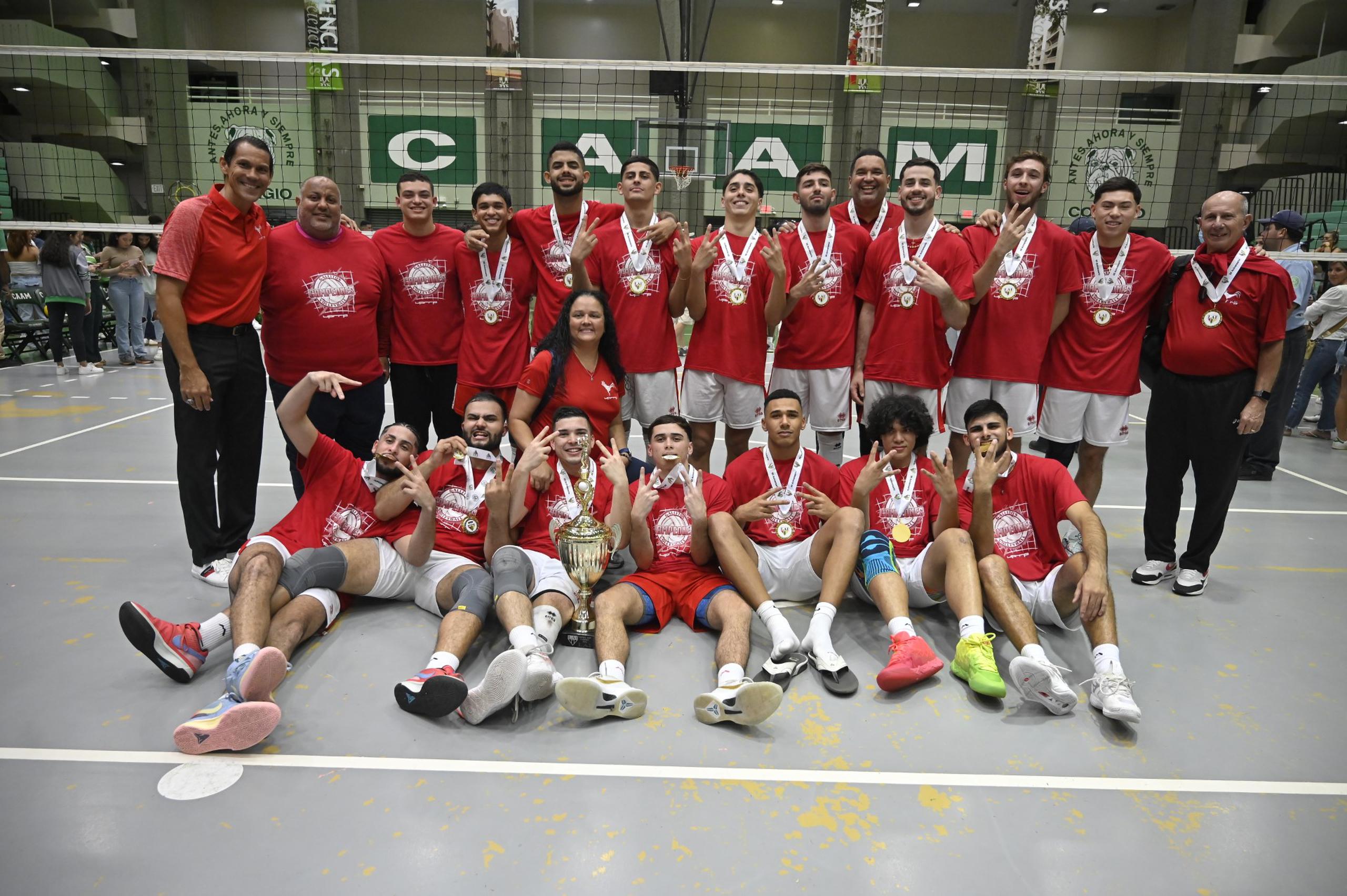 Los Gallitos se proclaman campeones invictos del voleibol de la LAI -  Primera Hora