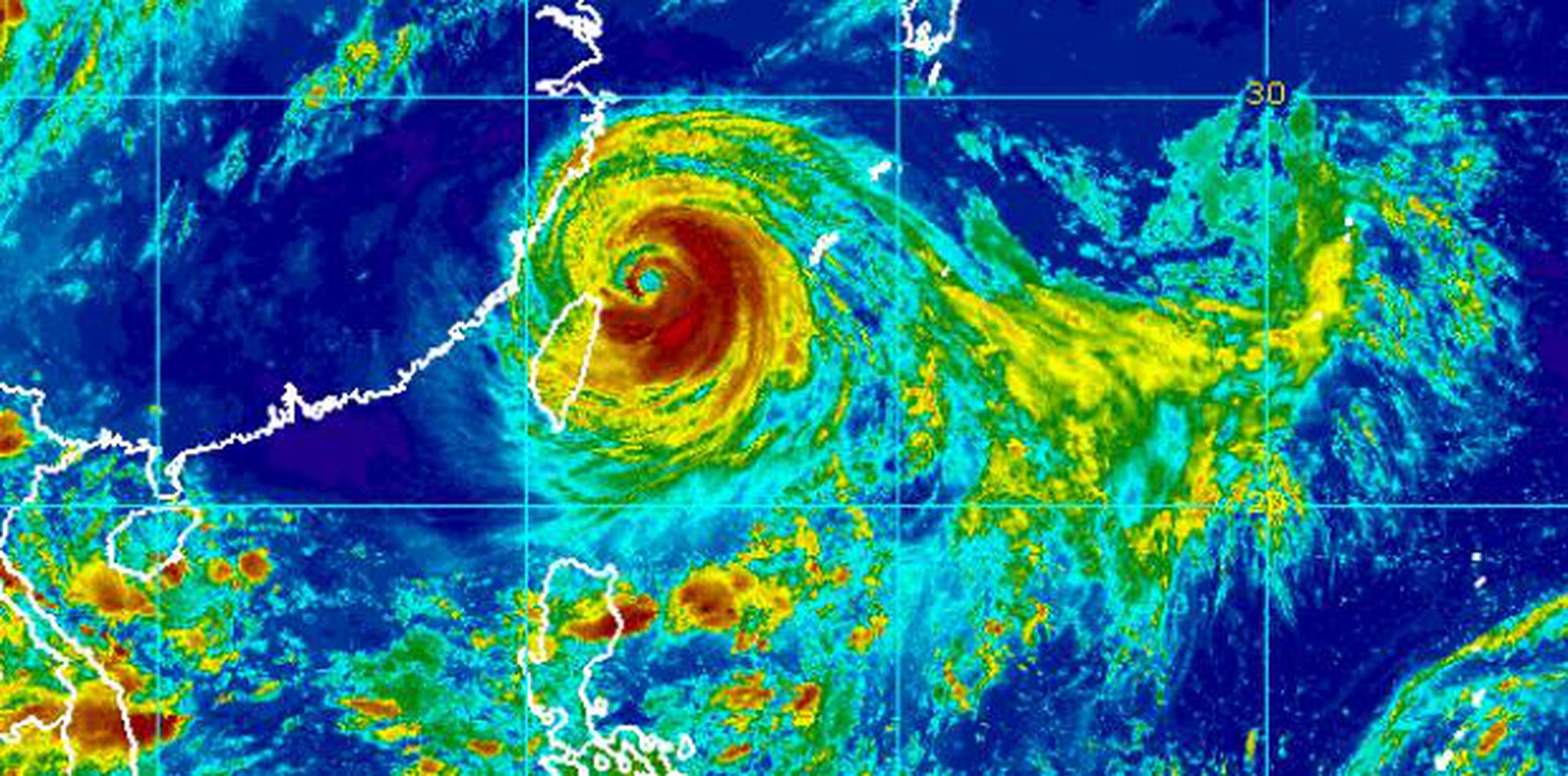 Los tifones azotan todos los años a Taiwán, China, Japón, Filipinas y Vietnam de junio a noviembre. (NOAA)