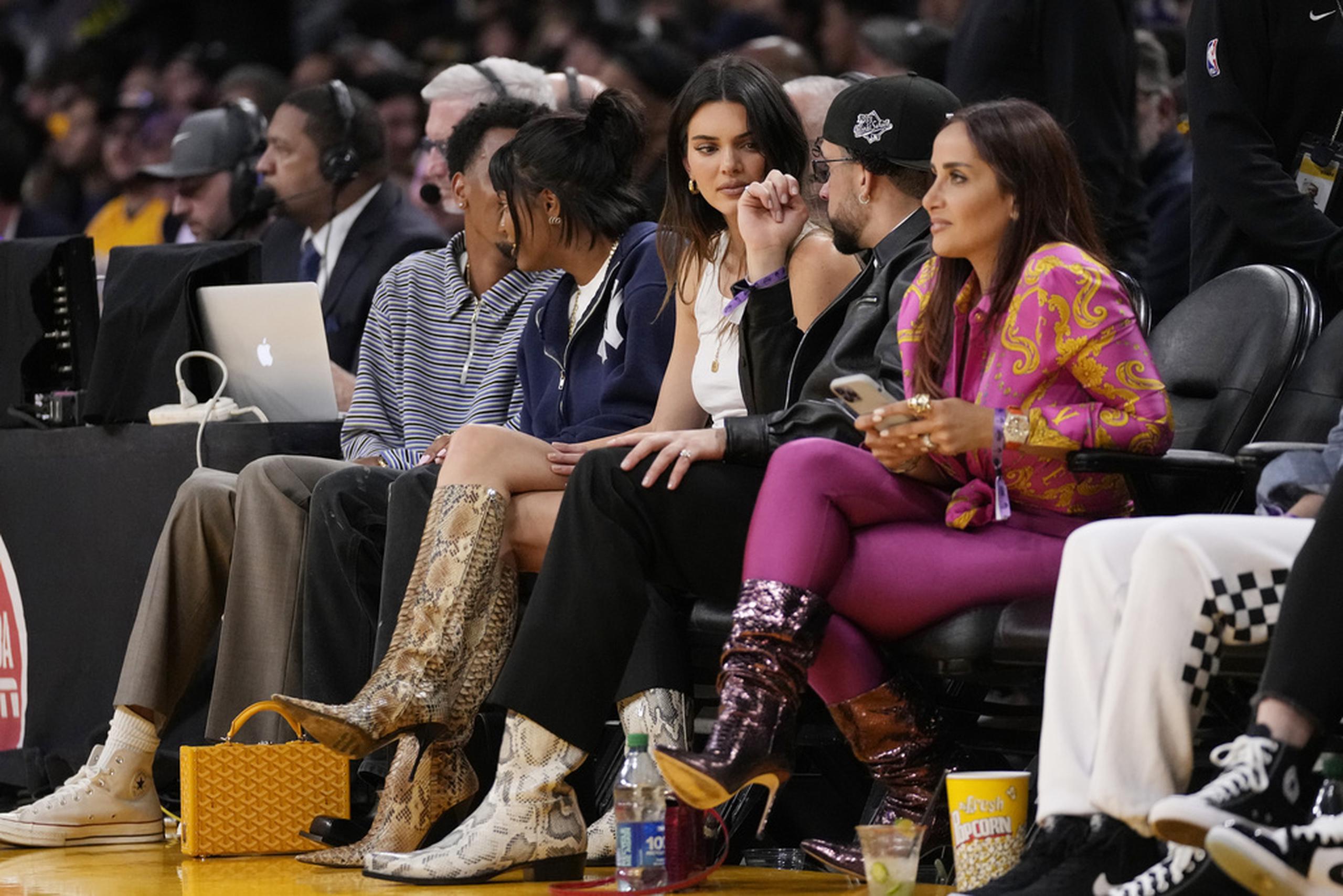 Kendall Jenner Bad Bunny Lakers Game Whispering