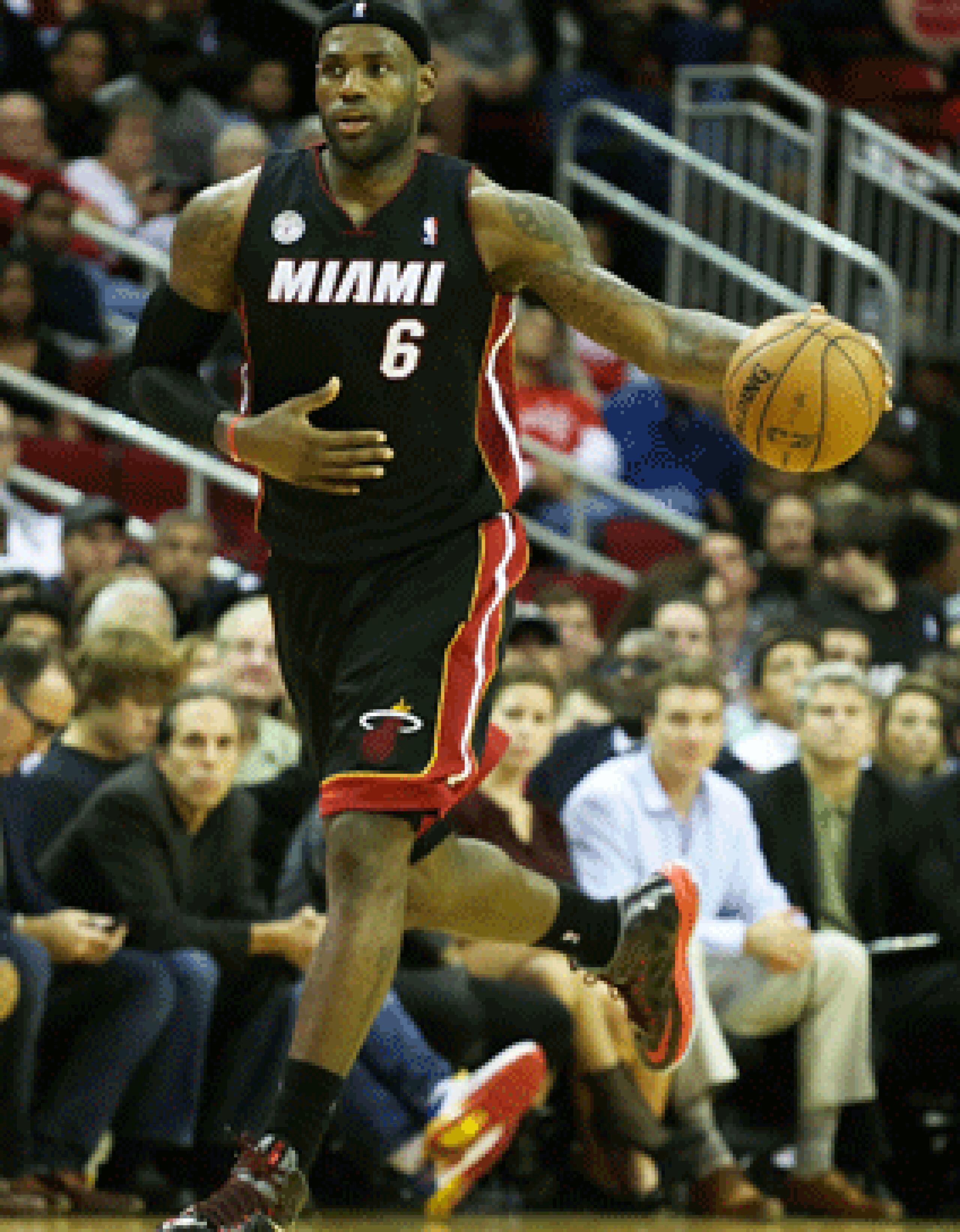 LeBron James anota 38 puntos en triunfo de Heat sobre Rockets - Primera Hora