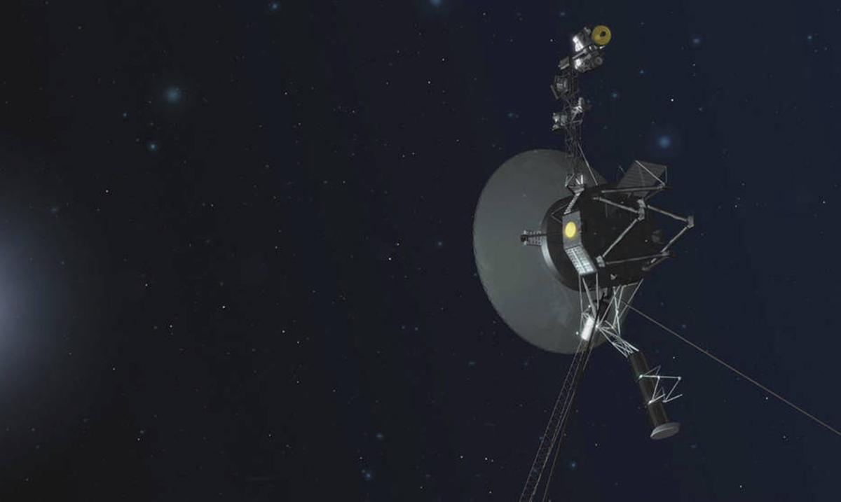 La sonda espacial Voyager 1 vuelve a enviar datos tras un problema informático