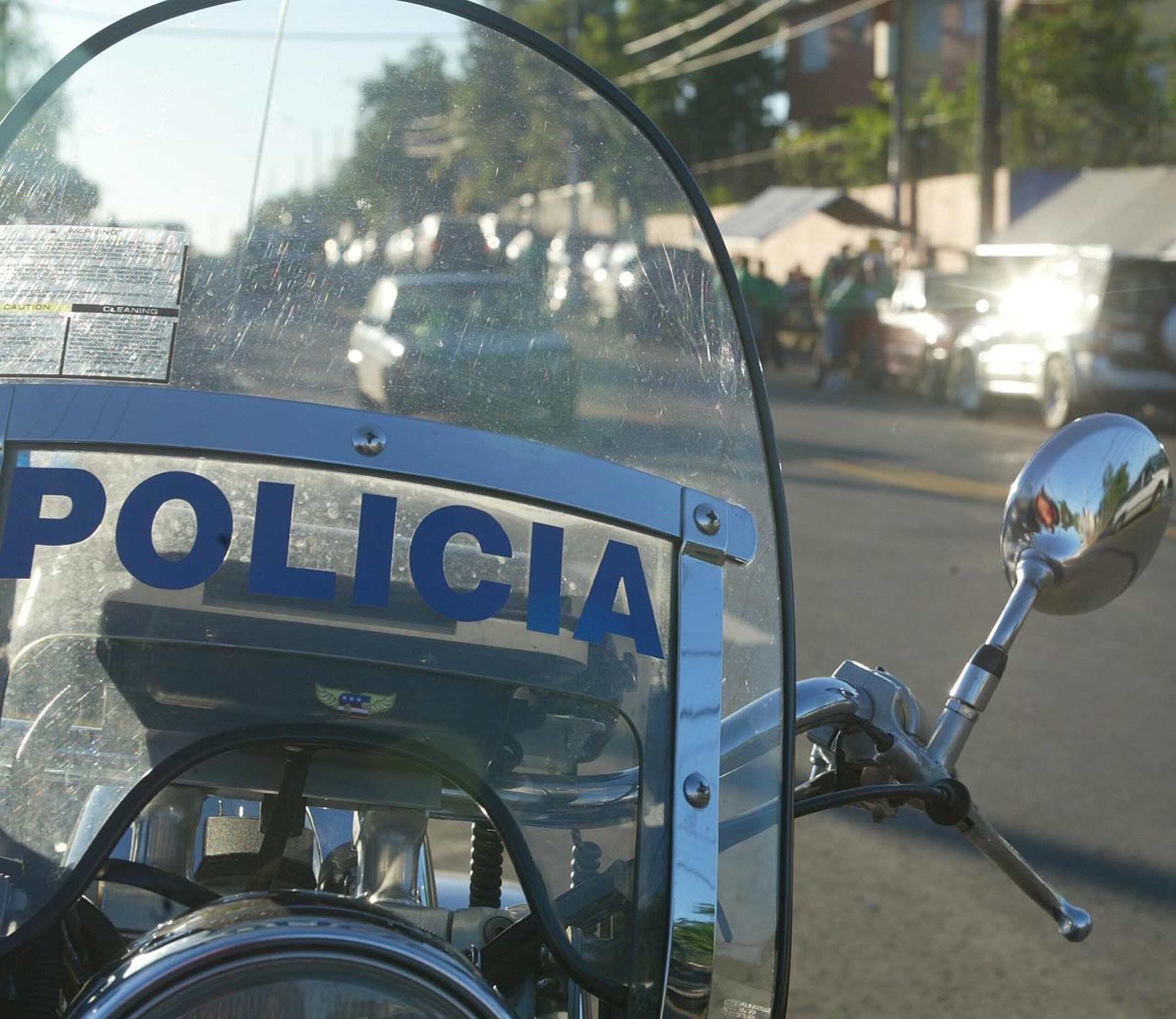 El carjacking se reportó en la calle Méndez Vigo en Mayagüez. (GFR Media)