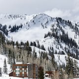 Mueren dos esquiadores tras quedar atrapados en una avalancha en Utah