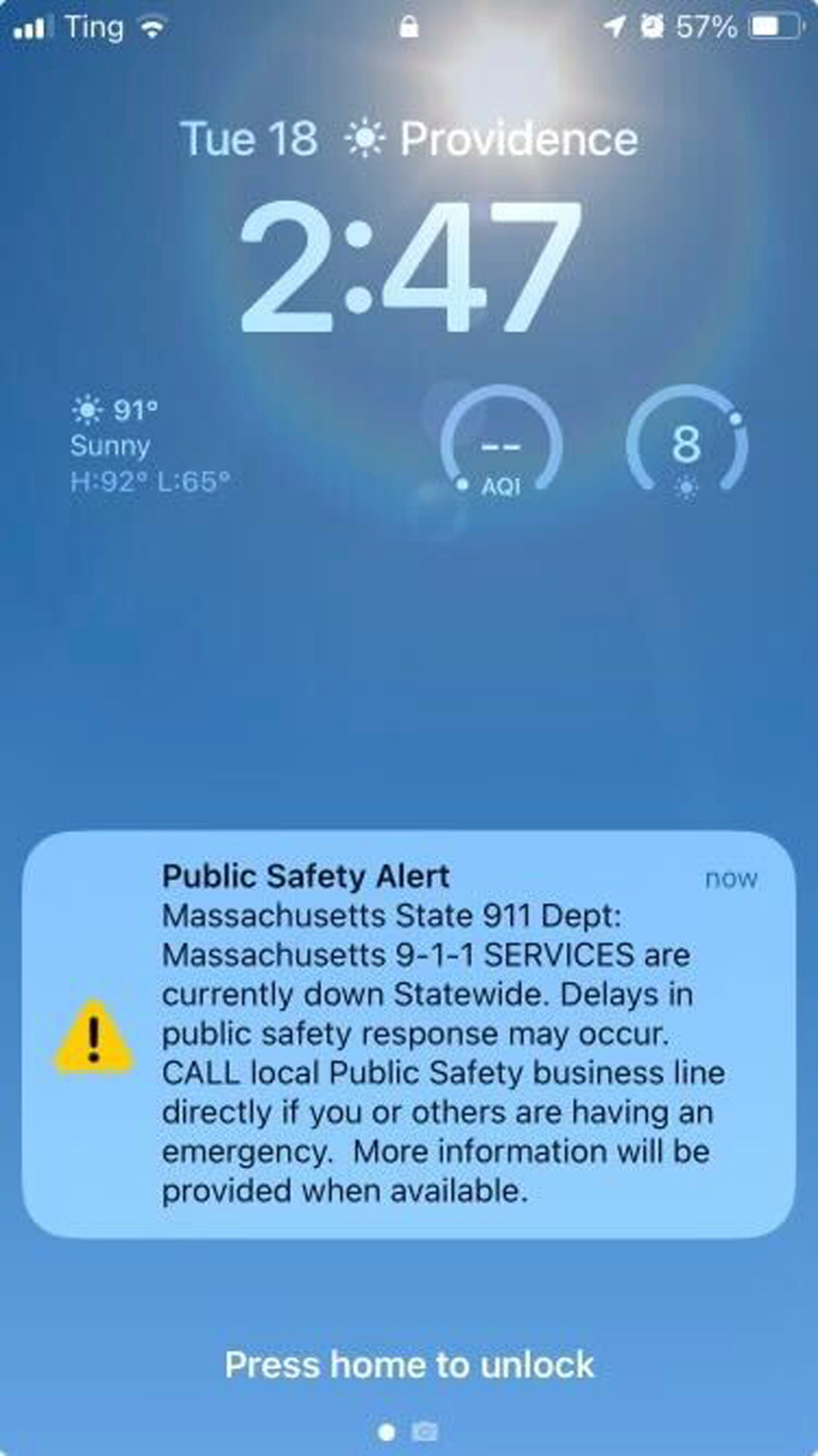 Una alerta enviada a los celulares informa a los residentes de Massachusetts del colapso del Sistema de Emergencias 911.