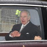 Rey Carlos III regresa a Londres para seguir tratamiento contra cáncer