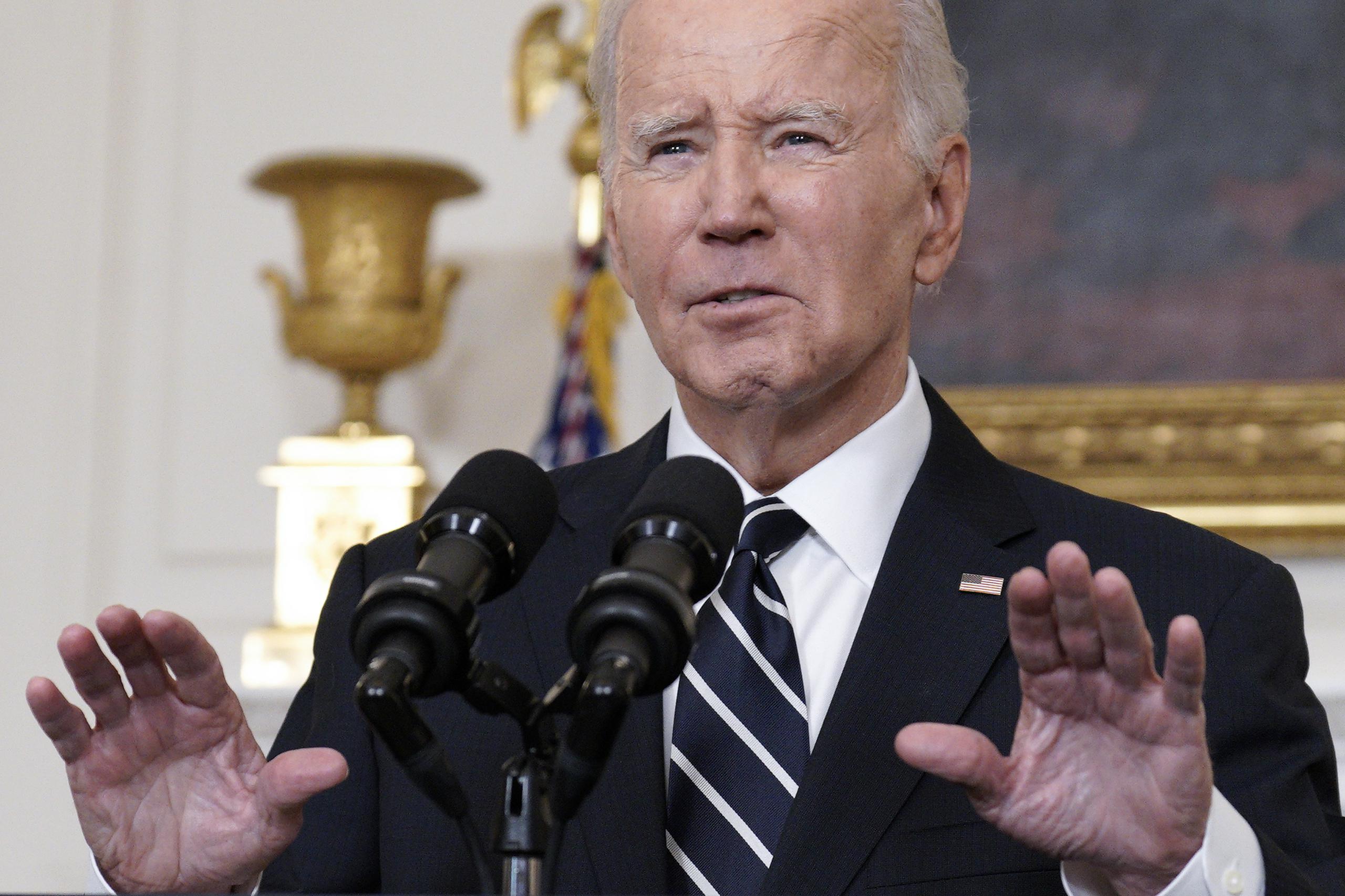 "Hace menos de un mes, Joe Biden descongeló 6,000 millones de dólares para Irán, el mayor estado patrocinador del terrorismo, y ahora Israel está una vez más bajo ataque", afirmó el Comité Nacional Republicano.